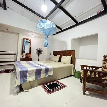 Nethu Freedom Cottage Уелигама Екстериор снимка
